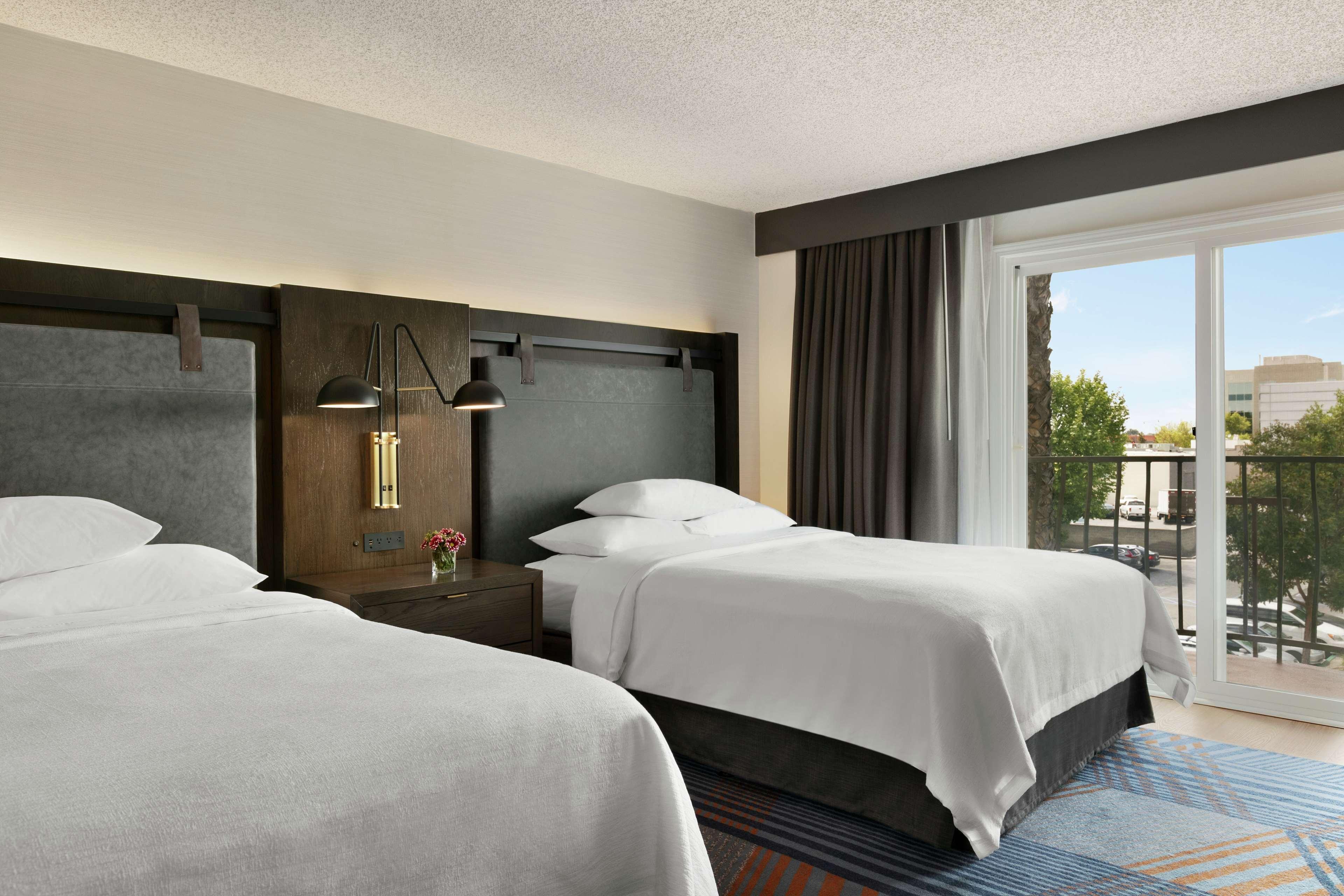 Embassy Suites Los Angeles - Downey Exterior foto