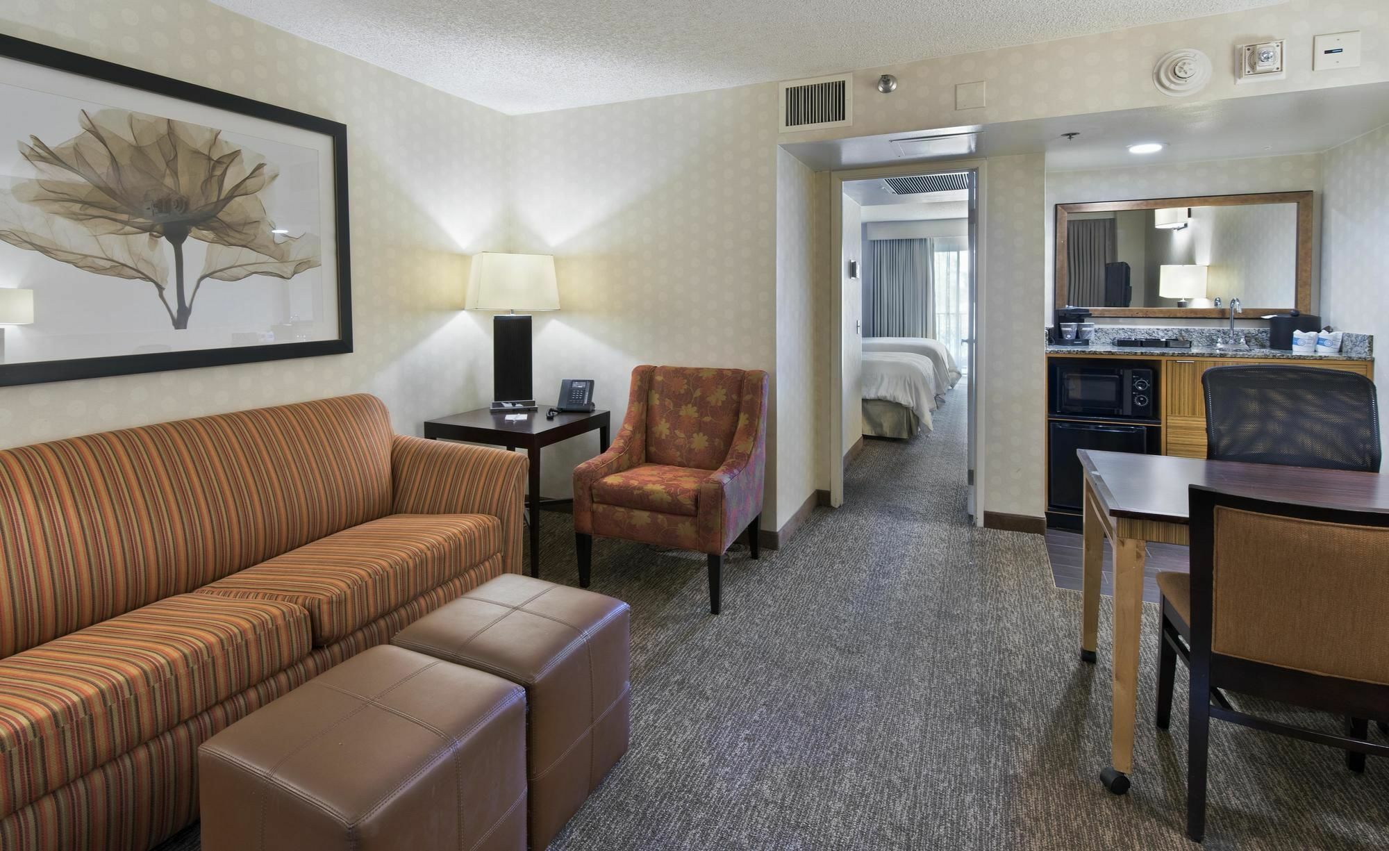 Embassy Suites Los Angeles - Downey Exterior foto